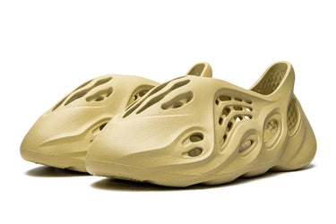 Adidas Yeezy Foam RNNR Sulfur